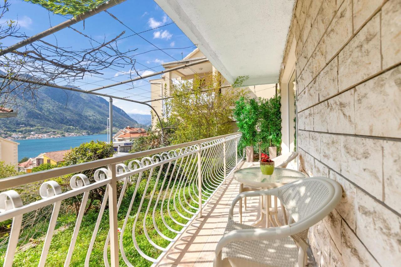 Apartments Casa Mia Kotor Exteriör bild